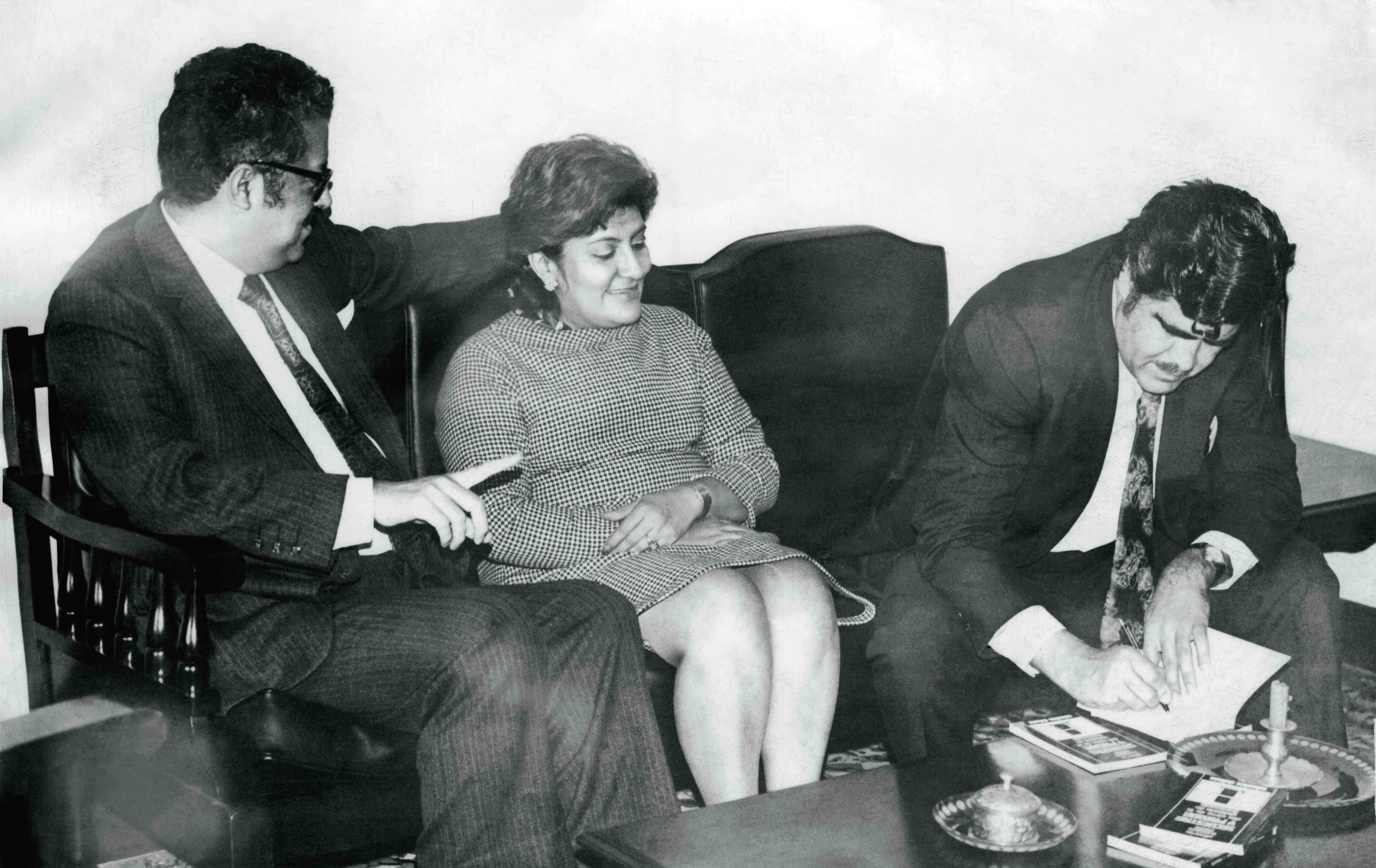 Oscar Acosta, Leticia de Oyuela y Alberto Fuentes Mohr